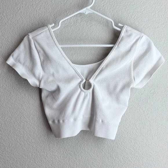 Aerie White Short Sleeve Crop Top w/ Gold Circle - Picture 1 of 6